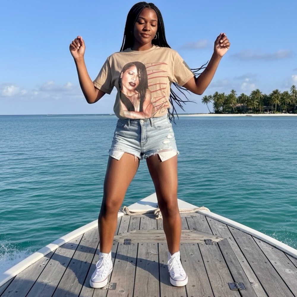 Gently Used Old Navy Light Tan Aaliyah Short Sleeve T-Shirt